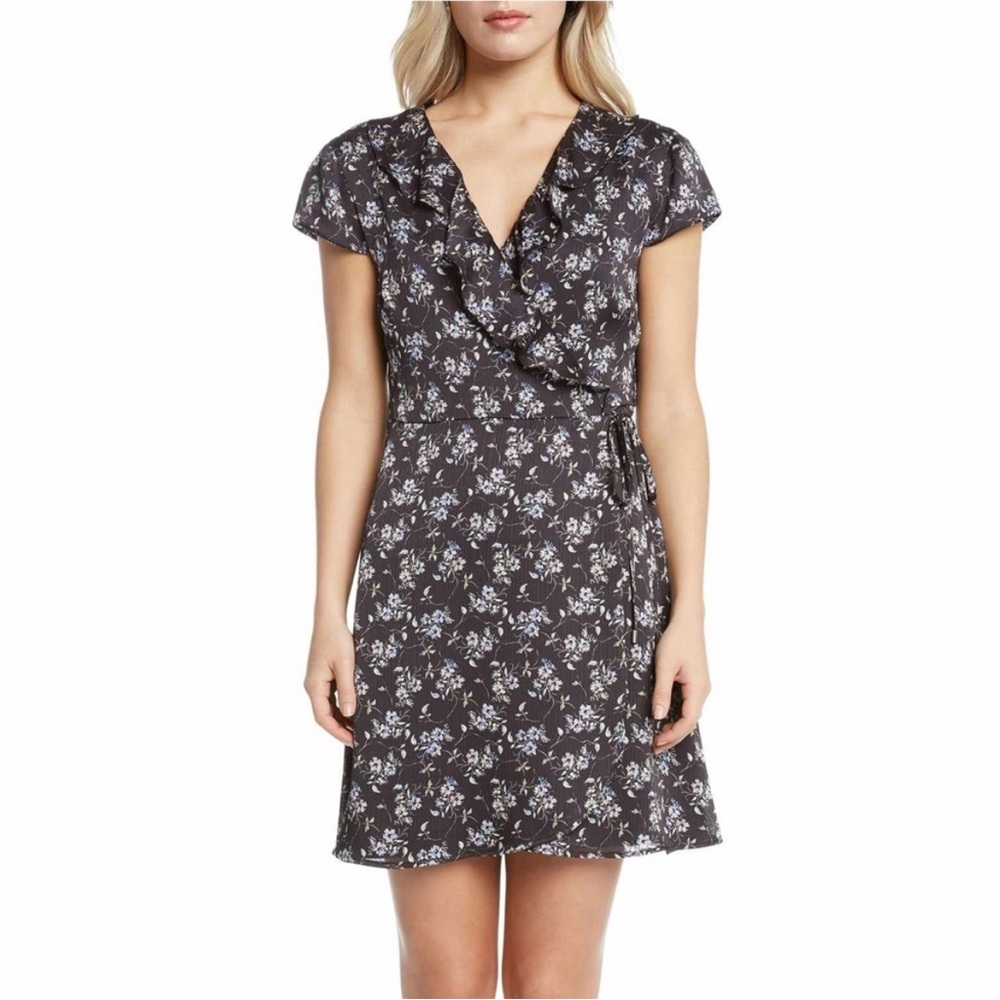 WILLOW & CLAY Black Floral Wrap Dress M
